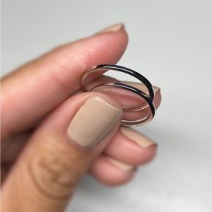 ✨NEW Women’s Titanium Rings-Set of 2!!✨